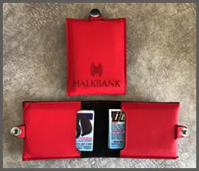 Kredi kartı, banka kartı, atm kartı ve kartvizitleri bir arada saklamak için deri kartlık